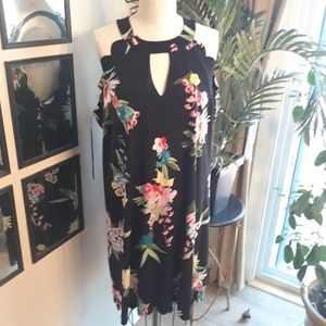 Scalloped Edge Floral Dress